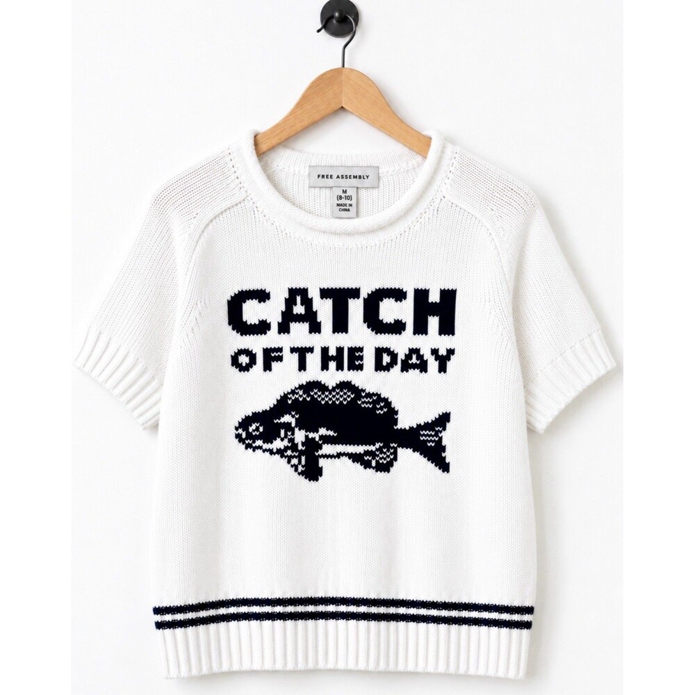 Free Assembly Med (8-10) Catch of the Day Fish Short Sleeve Knit Sweater White